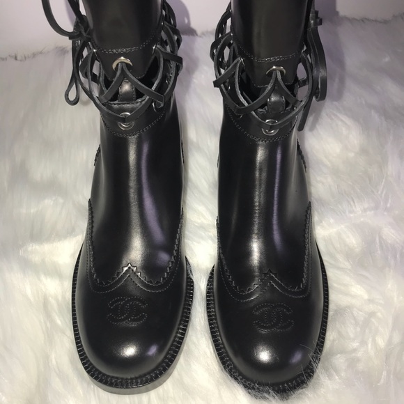 CHANEL HIGH BOOTS WITH ANKLE TIES - Picture 2 of 5